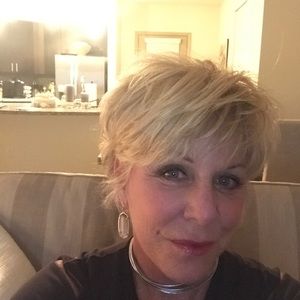 Meet your Posher, Cathy